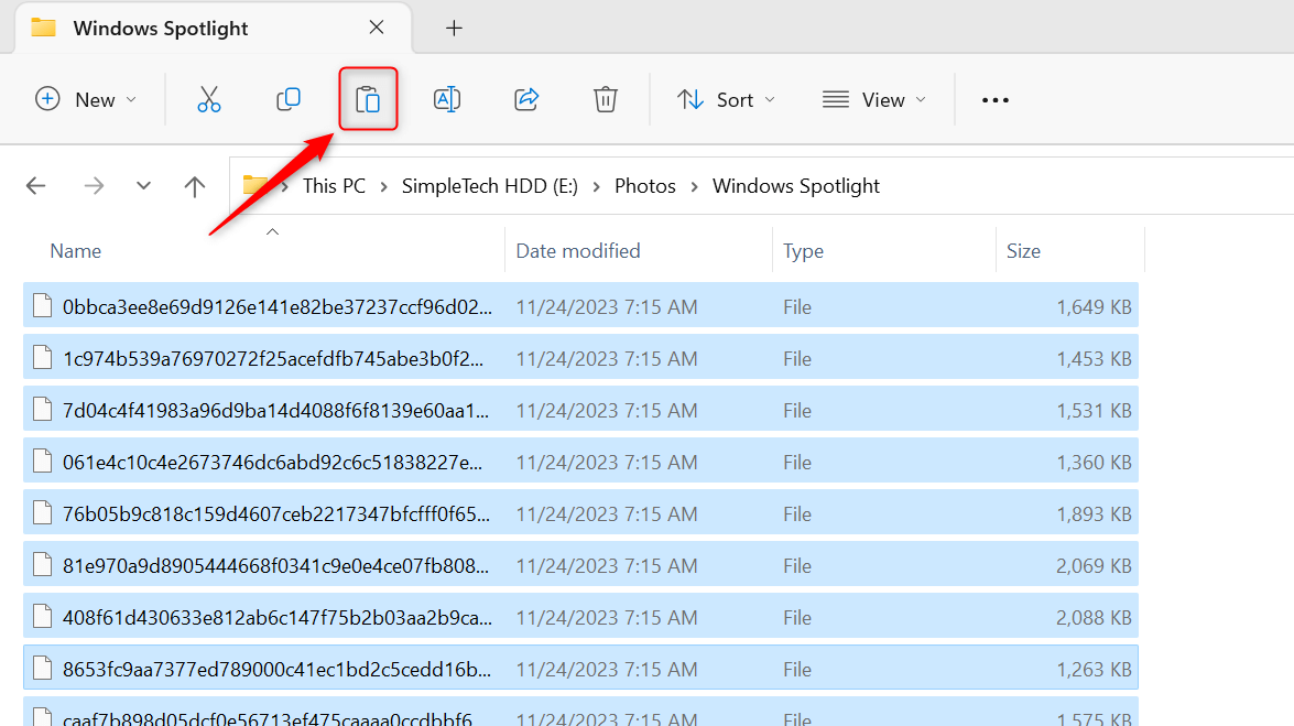 "Paste" icon highlighted in File Explorer.